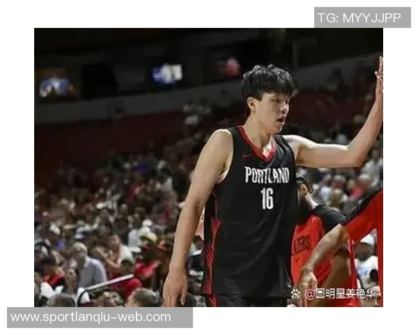 杨瀚森季前赛表现亮眼场均8分35板新赛季期待更大突破与进步 杨瀚森季前赛表现亮眼场均8分35板新赛季期待更大突破与进步