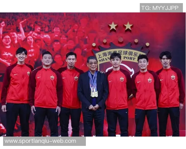 徐根宝寄语海港俱乐部助力国家队培养优秀球员共同迈向世界杯梦想 徐根宝寄语海港俱乐部助力国家队培养优秀球员共同迈向世界杯梦想