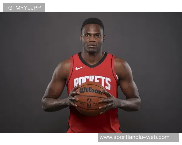 火箭队最后时刻遭遇争议判罚遗憾错失逆转良机 火箭队最后时刻遭遇争议判罚遗憾错失逆转良机